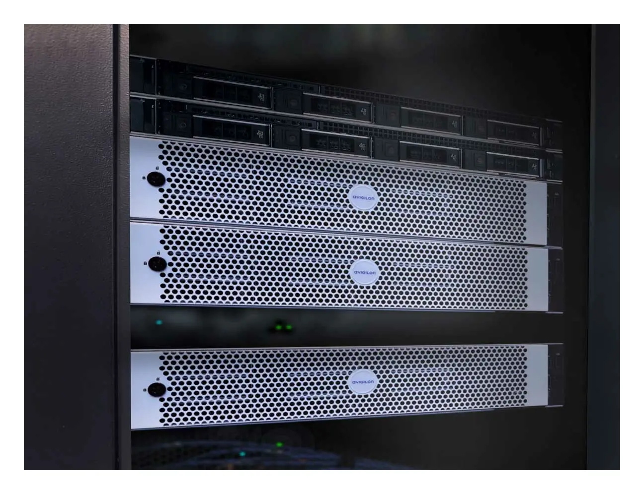 Avigilon NVR4-VAL-24TB 24TB NVR Kayıt Cihazı — görsel 2